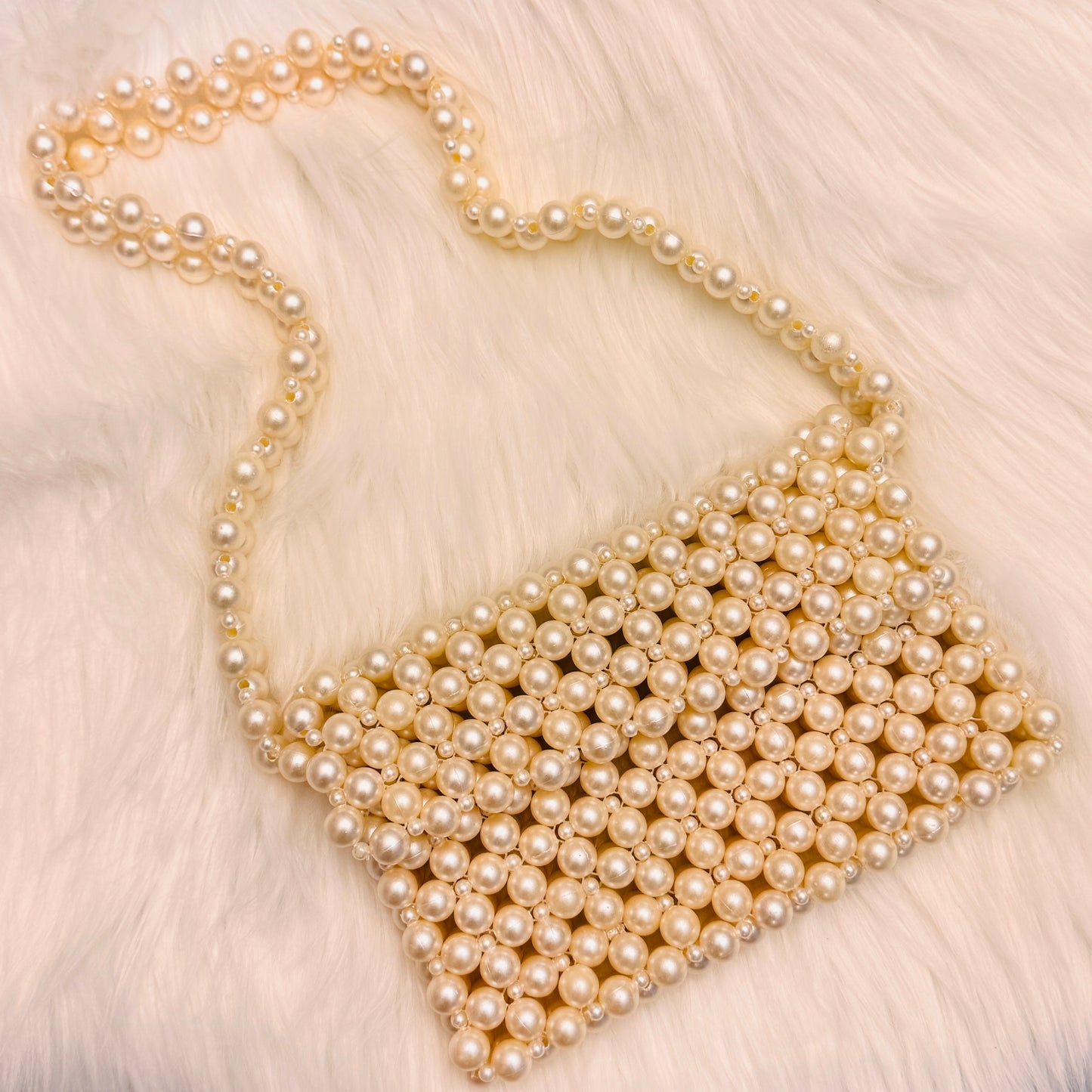 Pearl sling bag