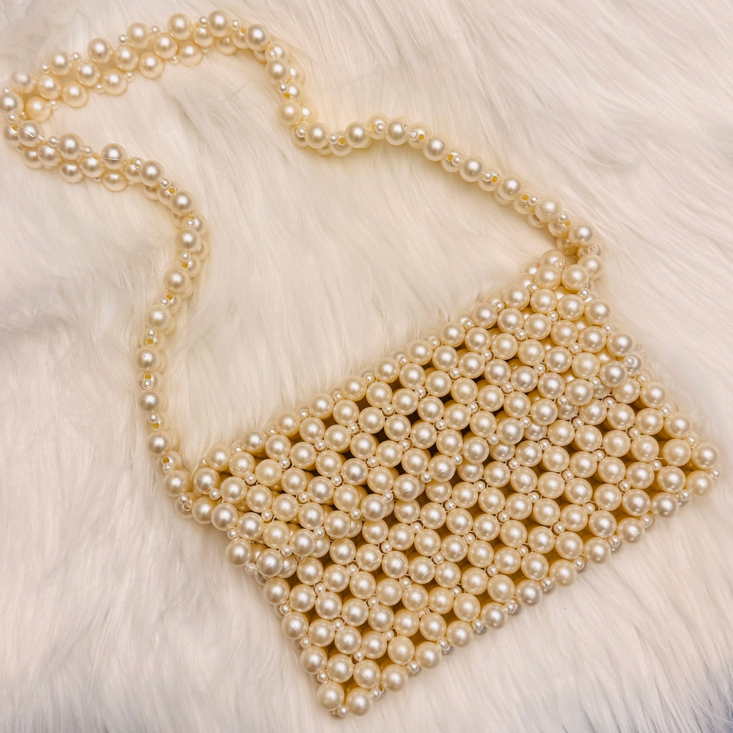 Pearl sling bag